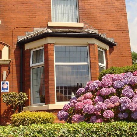 Wendover Guest House Bolton Eksteriør bilde