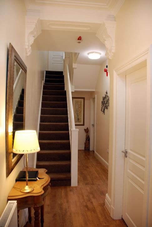 Wendover Guest House Bolton Eksteriør bilde